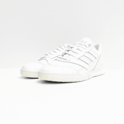 adidas  sneaker  a.r. trainer off white  adidas  sneaker  a.r. trainer off white