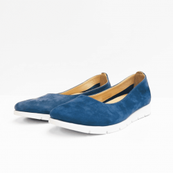 Darkwood ballerina’s navy nubuck leder