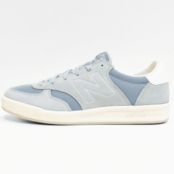 new balance  sneaker  light   blue 