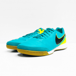 Nike tiempo sneaker clear jade black volt 