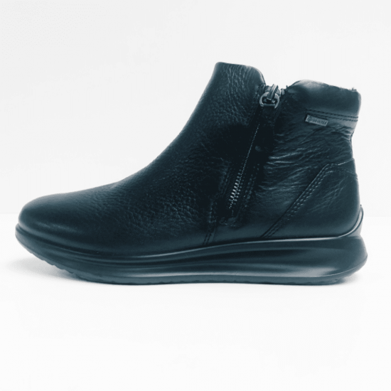 Ecco boots black 